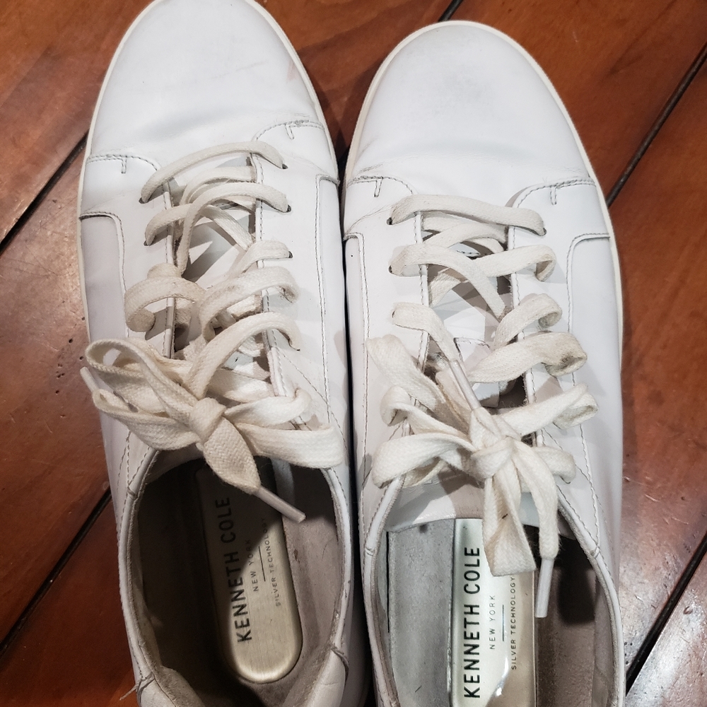 Mens Kenneth Cole white sneakers 9.5 M